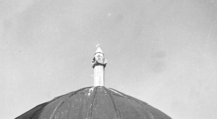 Byzantine spolia on the top of the Green Mosque in Iznik, 1938 picture.