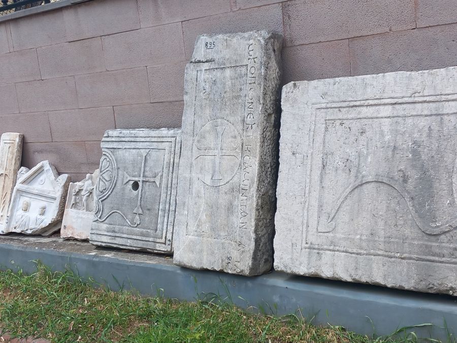 Byzantine display stones rom churches.